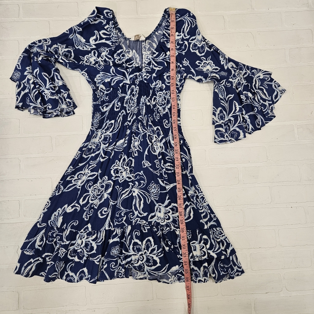 Bell Sleeve Hibiscus Print Dress - Picture 7 of 10